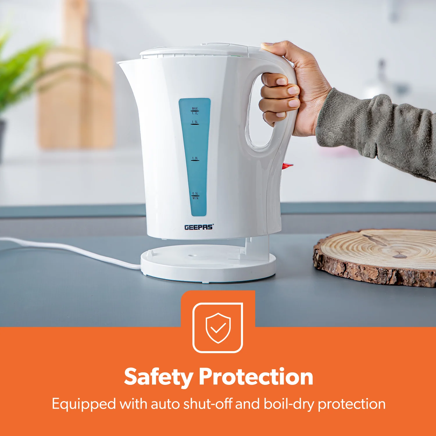 1.7L Rapid-Boil Cordless White Electric Kettle - Image 4