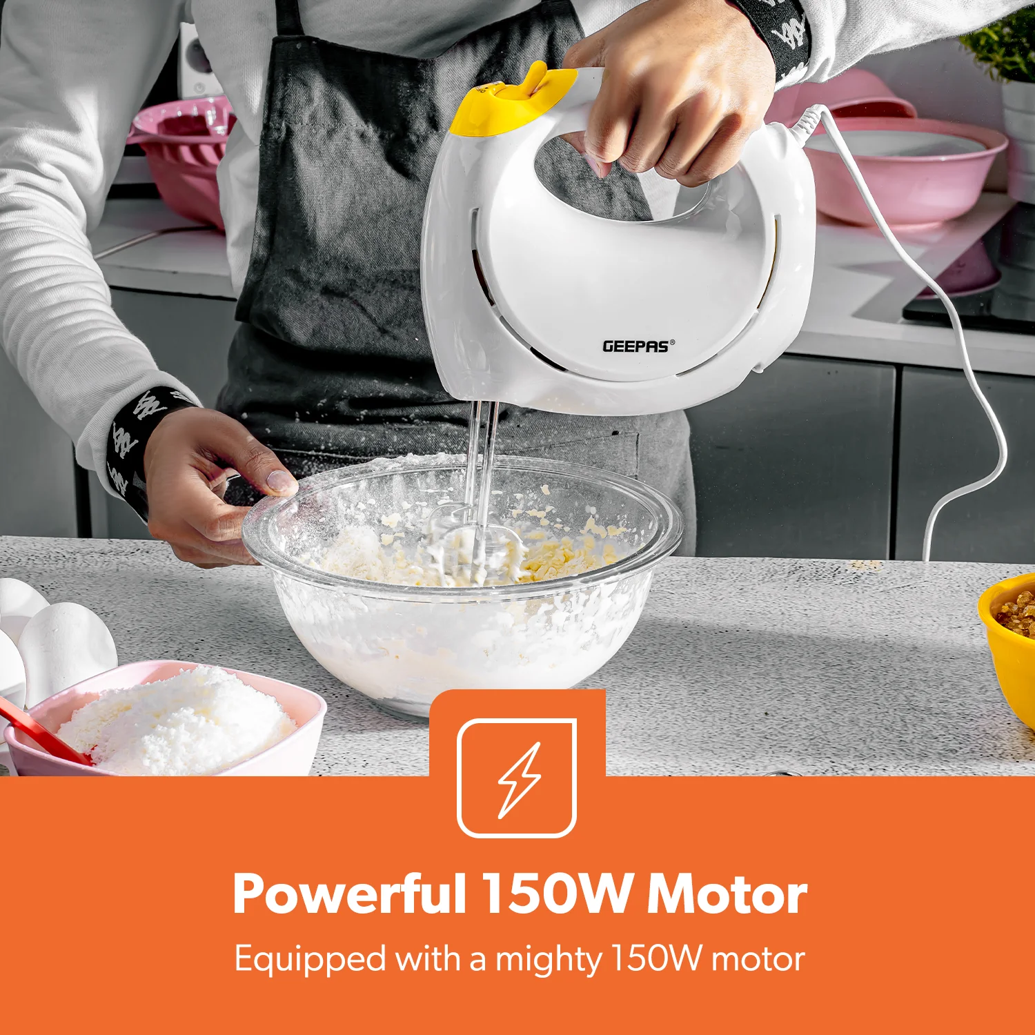 7-Speed White Turbo Hand Mixer With Whisk Attachment - Image 4