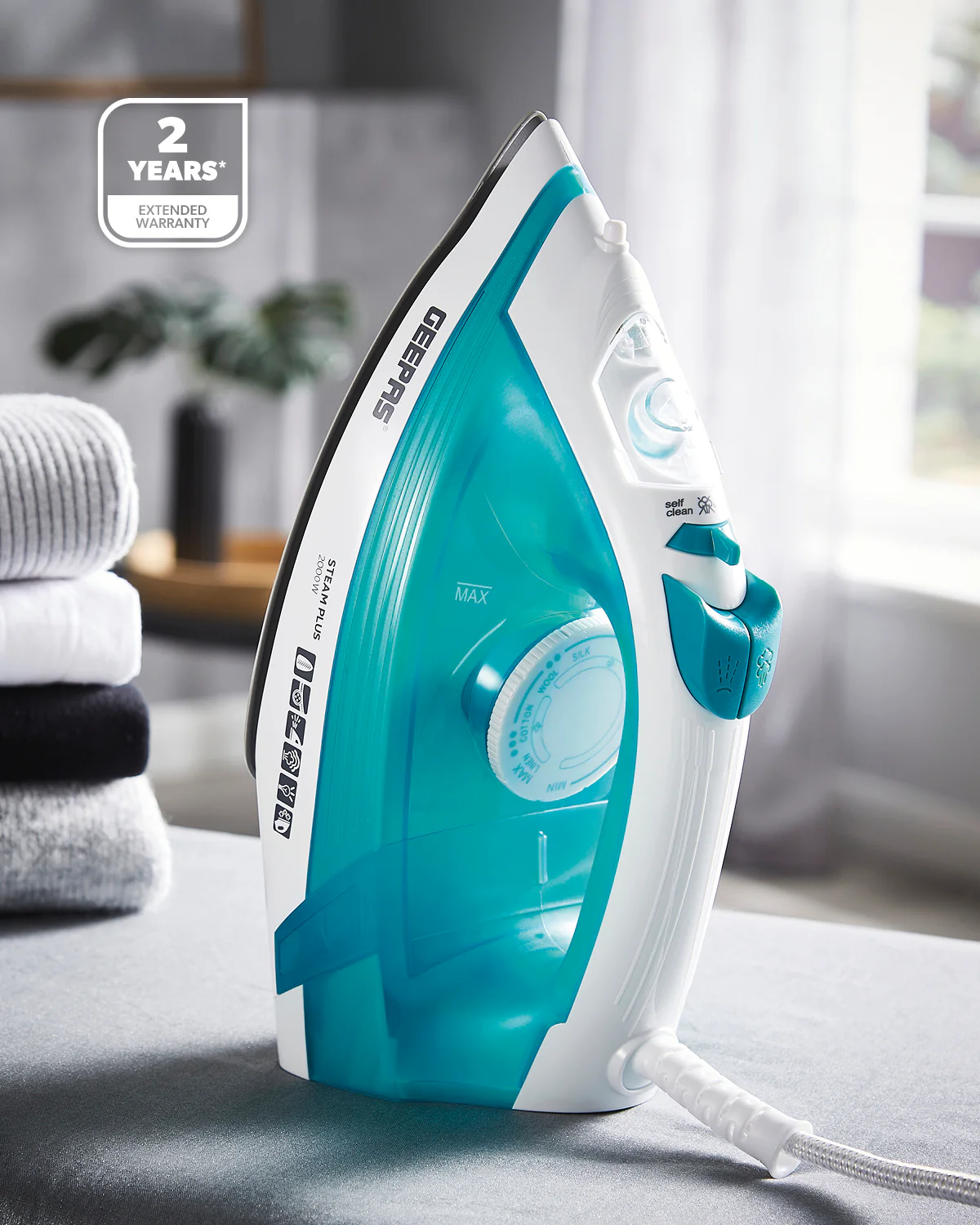 2000W Ceramic Soleplate Dry/Steam Iron 220ML Blue - Image 2