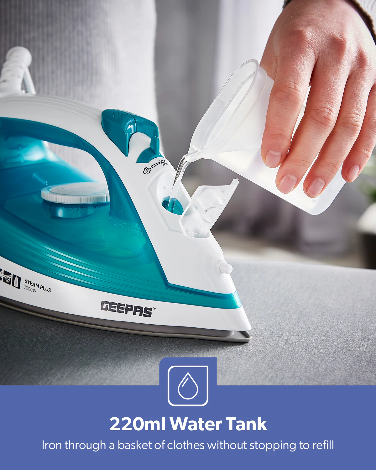 2000W Ceramic Soleplate Dry/Steam Iron 220ML Blue - Image 8