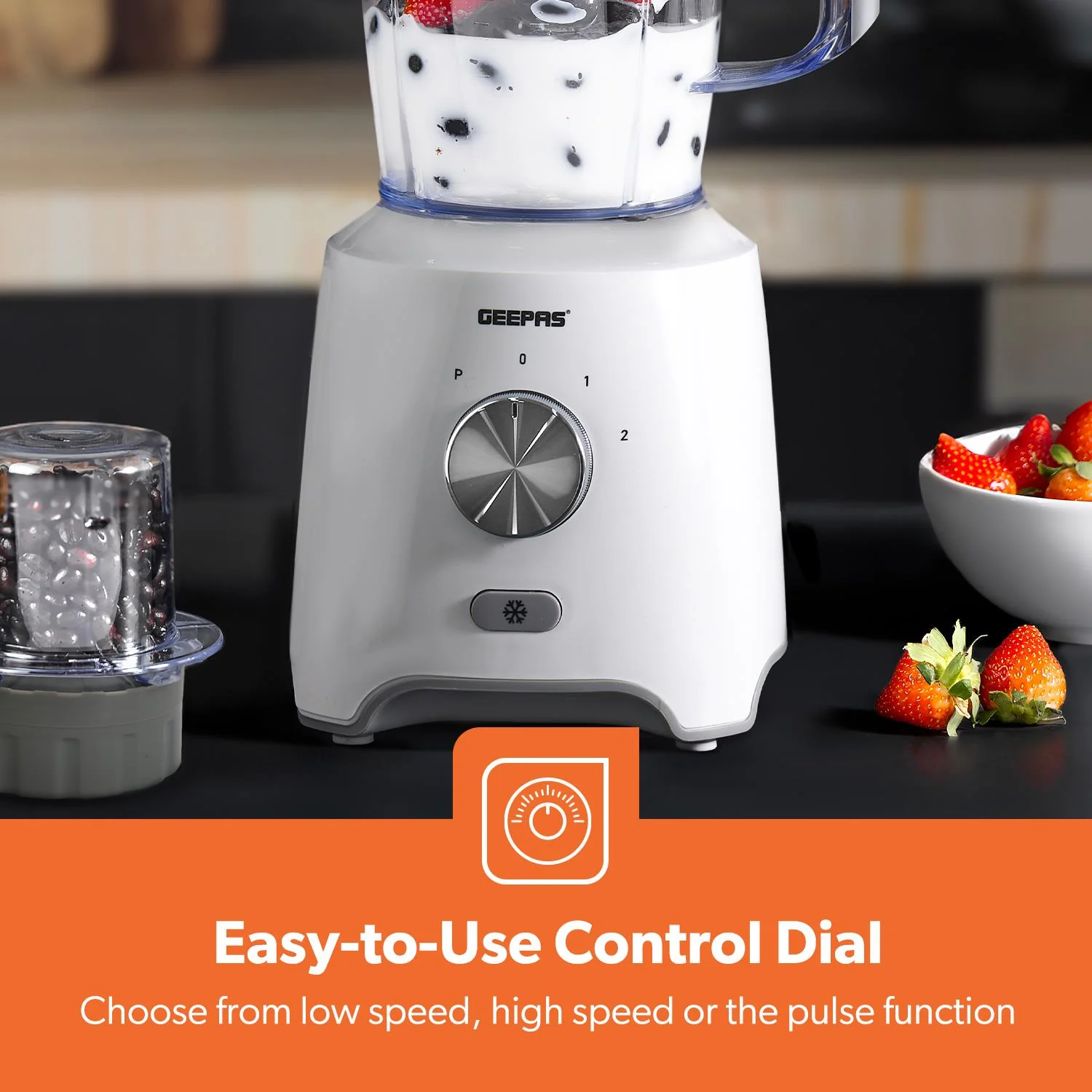 600W Countertop Ice Crushing Blender In White and Black - Image 7