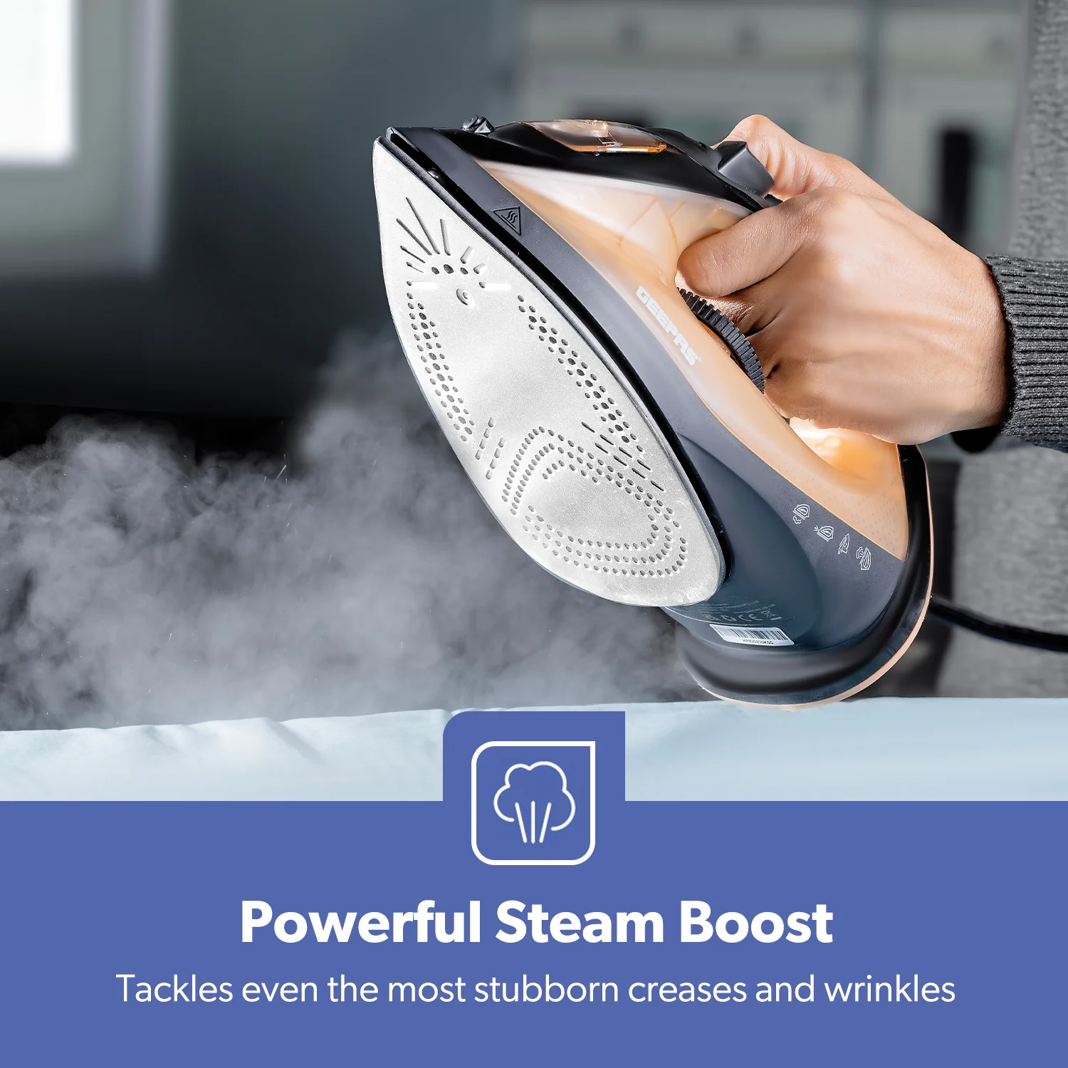 Black & Gold 1800W Non-Stick Steam Iron With Adjustable Temperature - Image 3