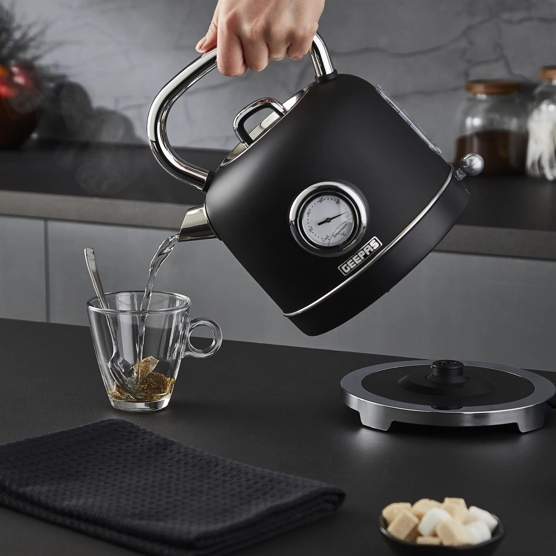 Black Retrovive 1.8L Kettle, 4-Slice Bread Toaster & 20L Digital Microwave - Image 4