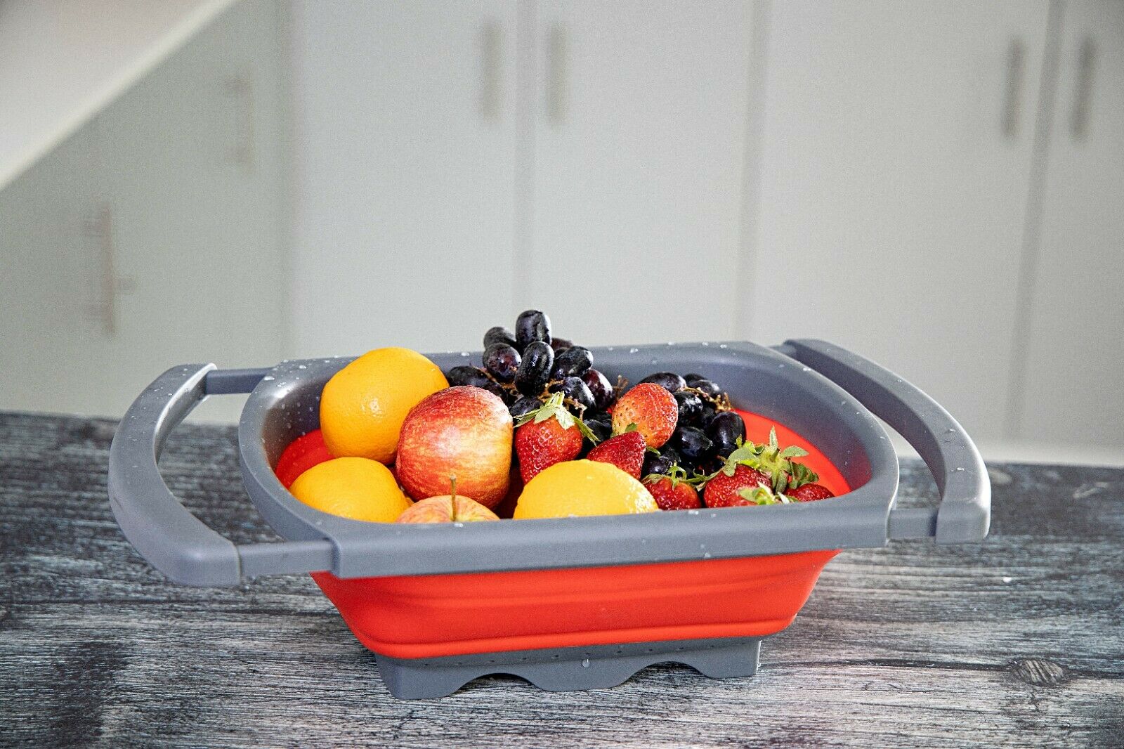 Red and Black Silicone Collapsible Colander/Strainer - Image 4