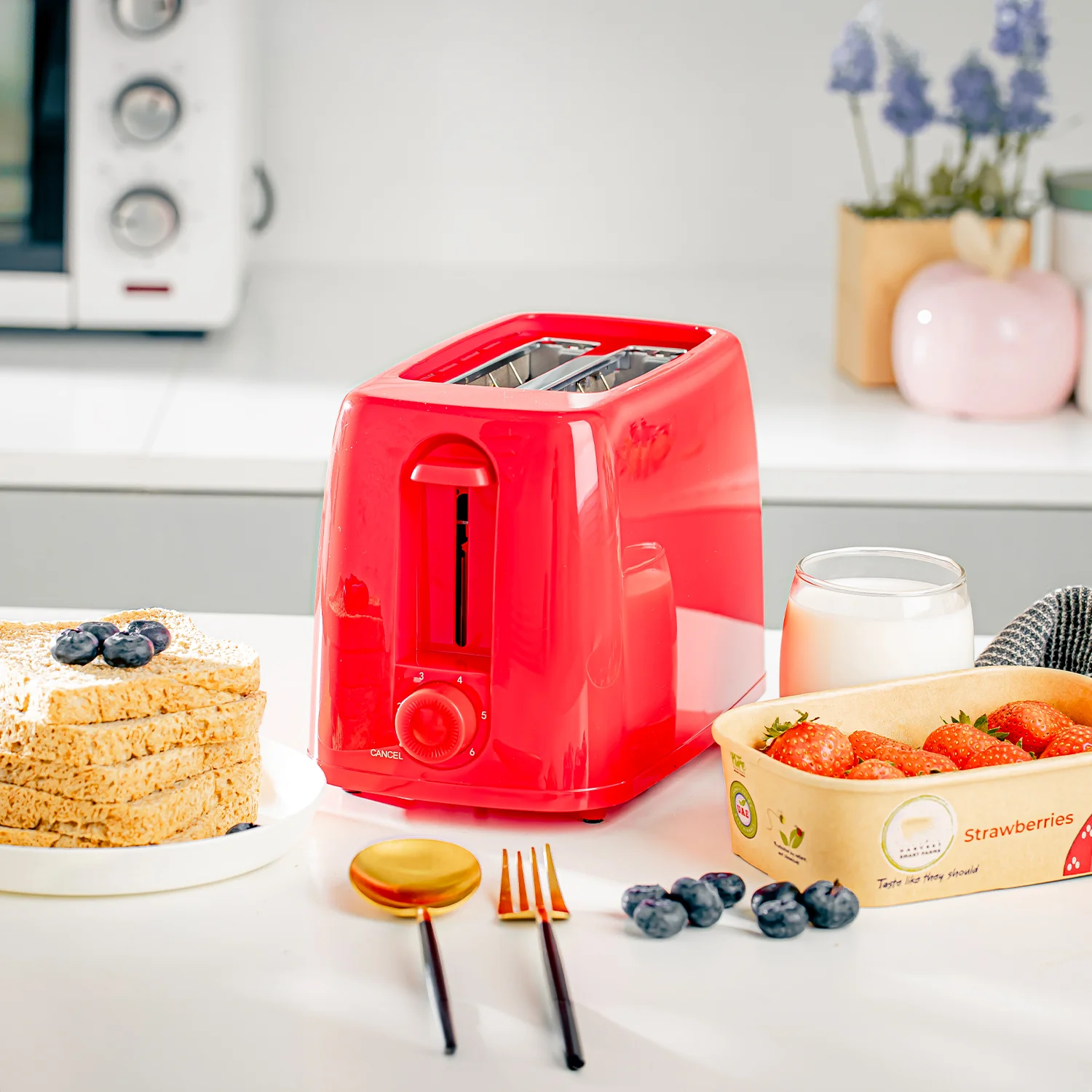 Red 2-Slice Bread Toaster With 6-Level Browning Control - Image 3