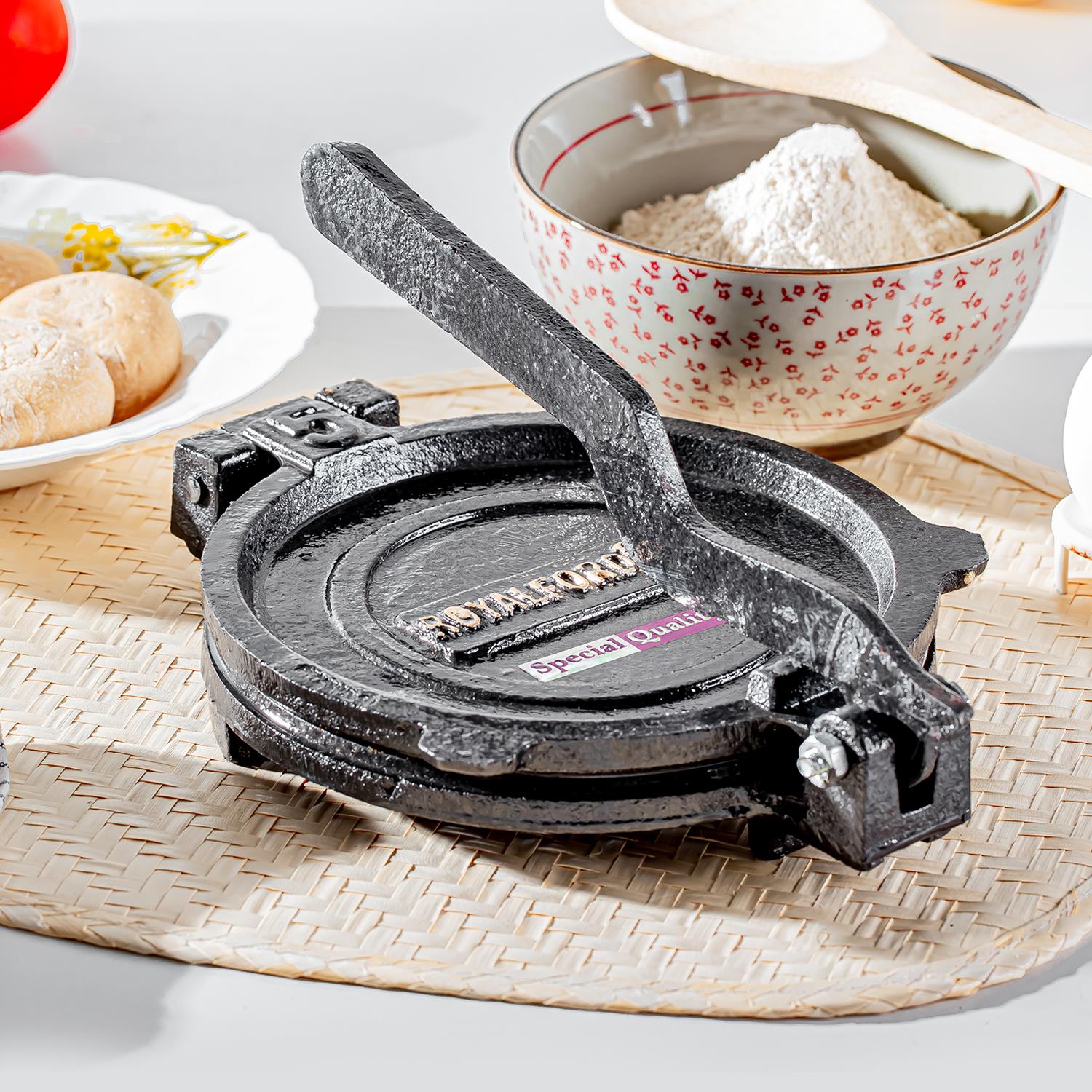 Cast Iron Chapati maker and Roti Press (18.5cm & 20cm) - Image 2