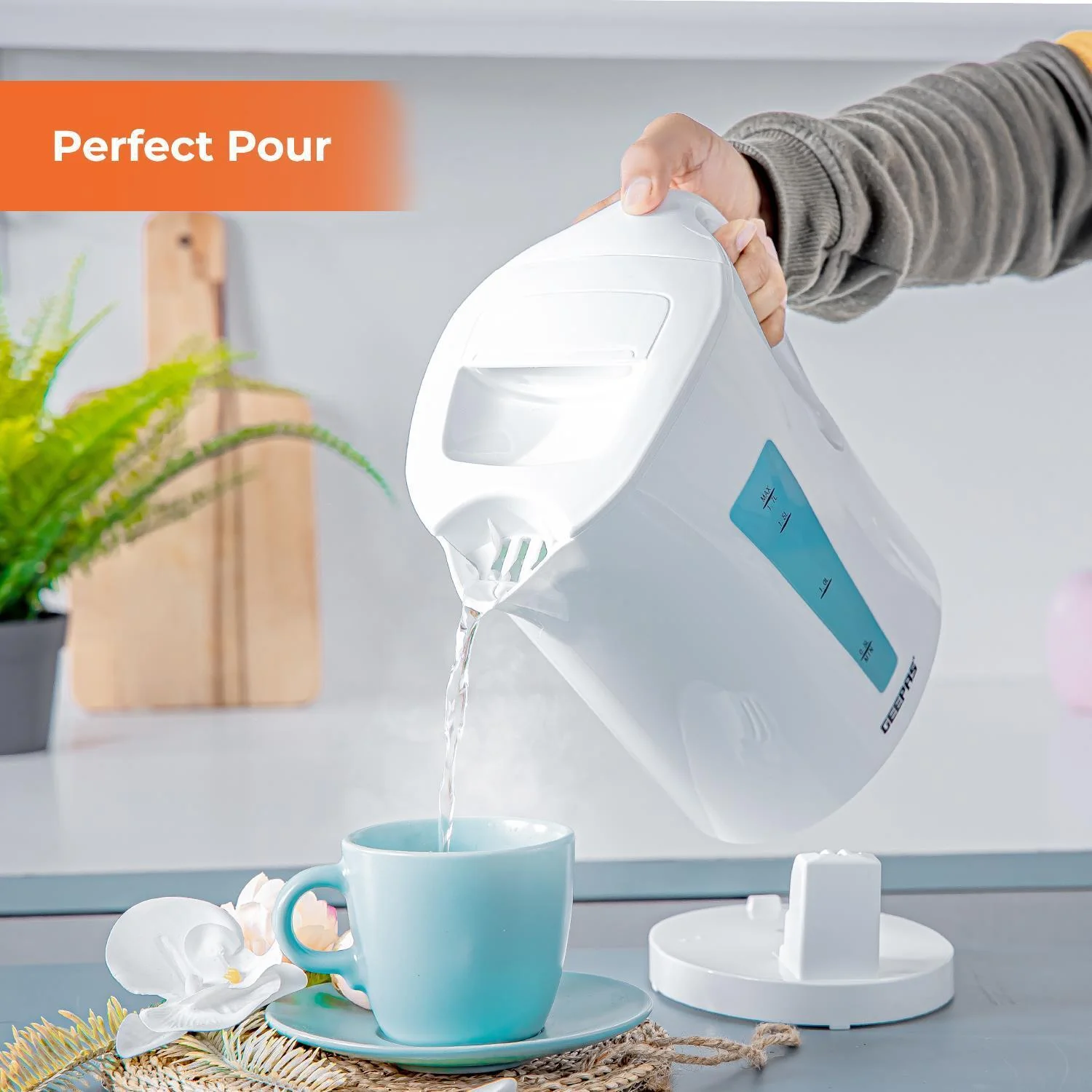 White 1.7L Rapid-Boil Kettle & Four-Slice Toaster Set - Image 9