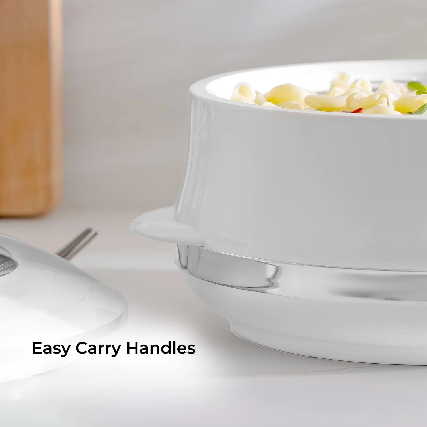 White Insulated Casserole Serving Dish 3.5L - Image 4