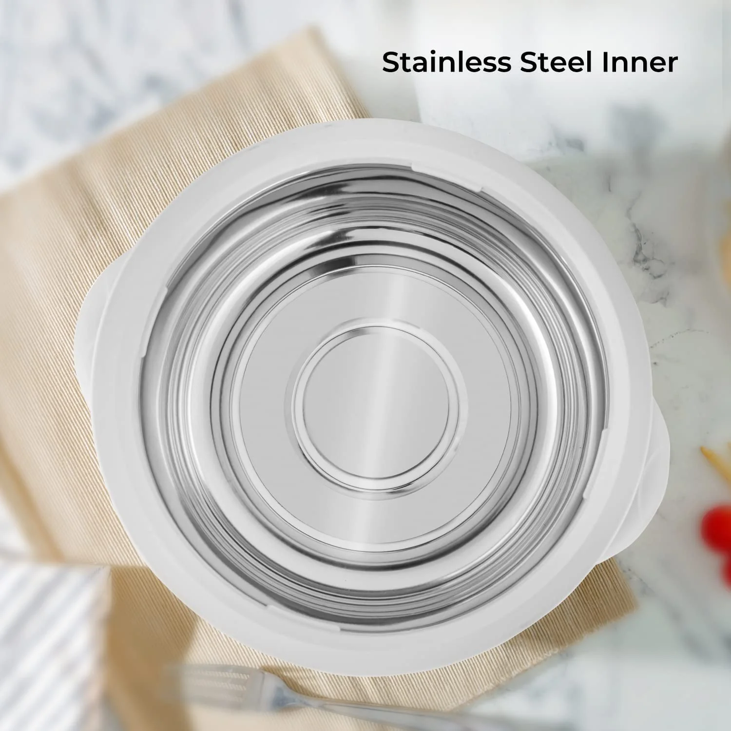 White Insulated Casserole Serving Dish 6L - Image 5